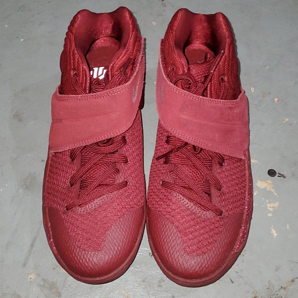 Nike Kyrie 2 Velvet